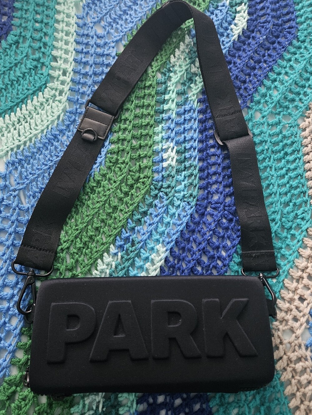 Adidas x Ivy Park 3D Crossbody Bag - Picture 4 of 7